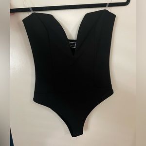 NEVER WORN Blue Blush Plunging V Black Bodysuit - SZ M